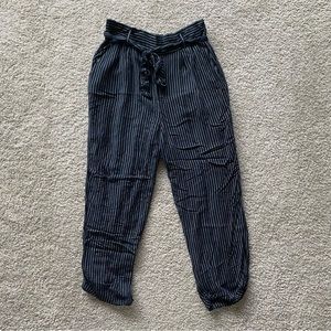 American Eagle High-Waisted Belted Tapered Leg Pant